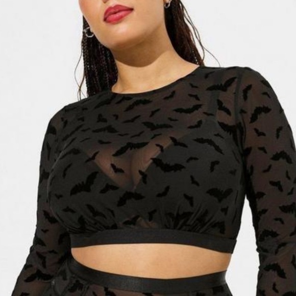 Torrid Curve Black Bat Print Sheer Top Size 2 - Picture 1 of 4